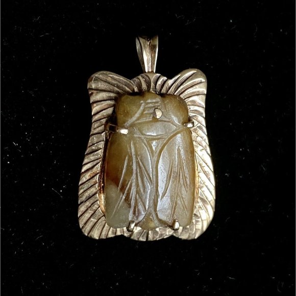 c1976 Carved Jade Cicada 14K Gold Handmade Pendant Brooch Combo Vintage Jewelry - Picture 1 of 12